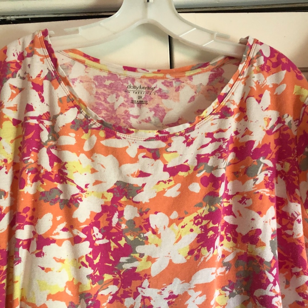 Daisy Fuentes 2X Tops Bundle 2 Piece Cap Sleeve Scoop Neck Floral Abstract - Picture 5 of 10